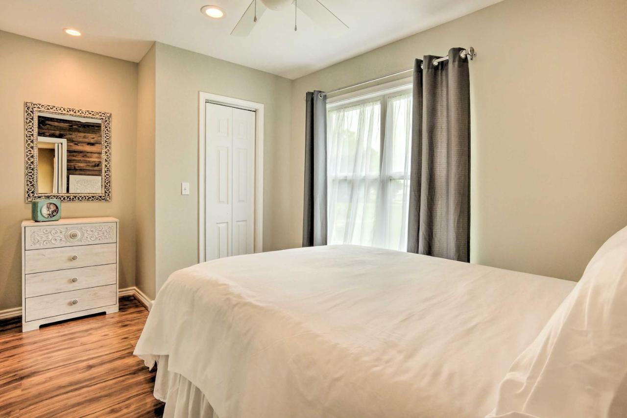 The Gathering Place Brenham Home On 6 Acres Eksteriør billede