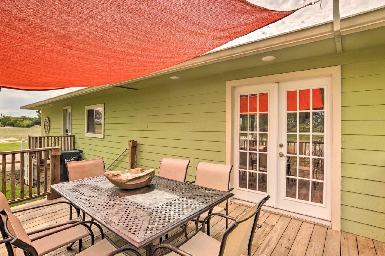 The Gathering Place Brenham Home On 6 Acres Eksteriør billede
